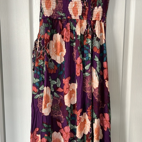 Maxi dress with sweetheart neckline - Picture 8 of 9